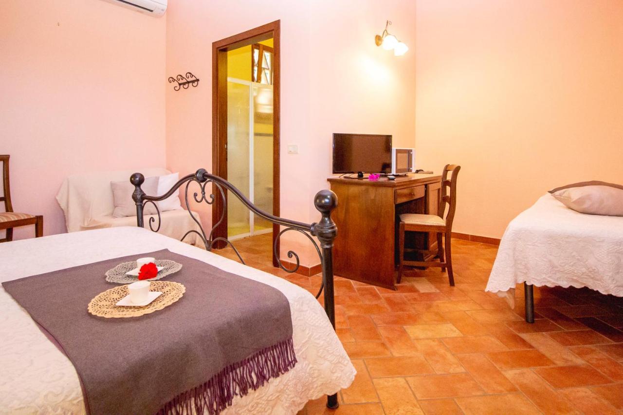 Agriturismo Poggio Pistolese Монтайоне Экстерьер фото